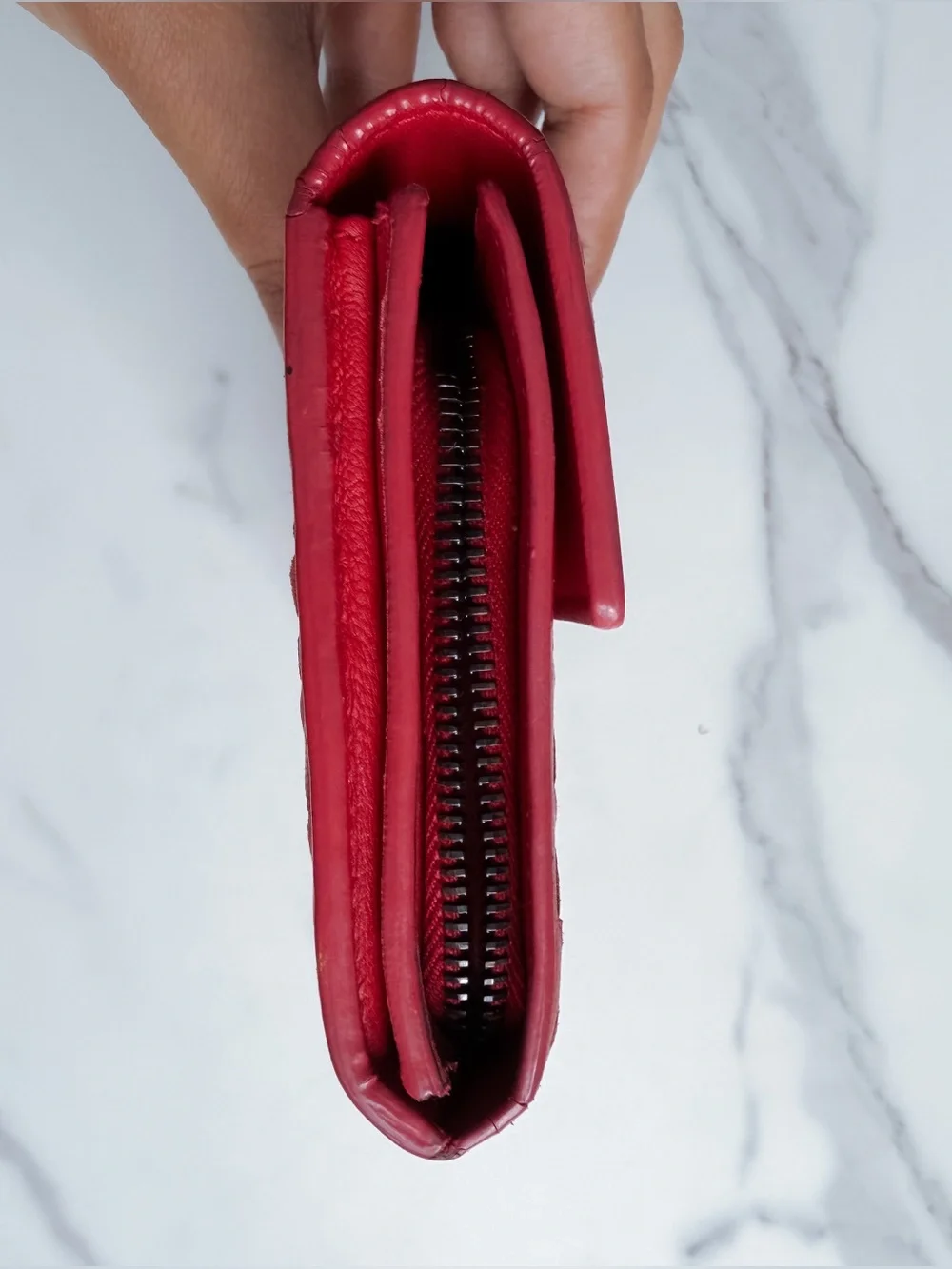 Bottega Venata Intrecciato leather flap Wallet on chain - Picture 13 of 16